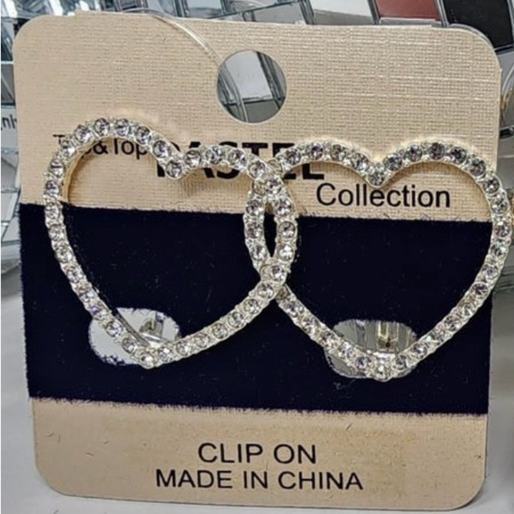 Clear Bling Open Heart Chip On Earrings Silver New